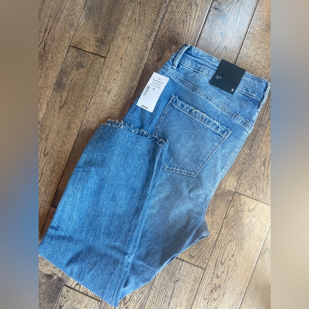 NWT mid rise crop jeans size 8